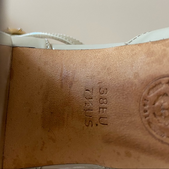 Rare! BALLY t-strap block heels size 7.5 - Picture 5 of 10